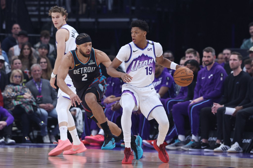 Utah Jazz guard Ace Bailey (19) dribbles the ball as Detroit Pistons guard Cade Cunningham (2) defends.