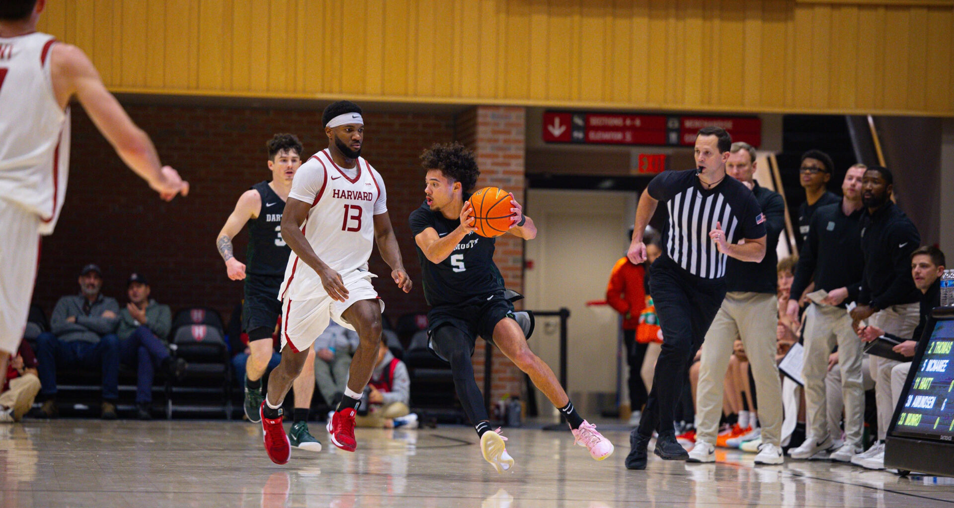 Inside the Woods podcast: Sophomore guard Kareem Thomas and men's basketball Head Coach David McLaughlin