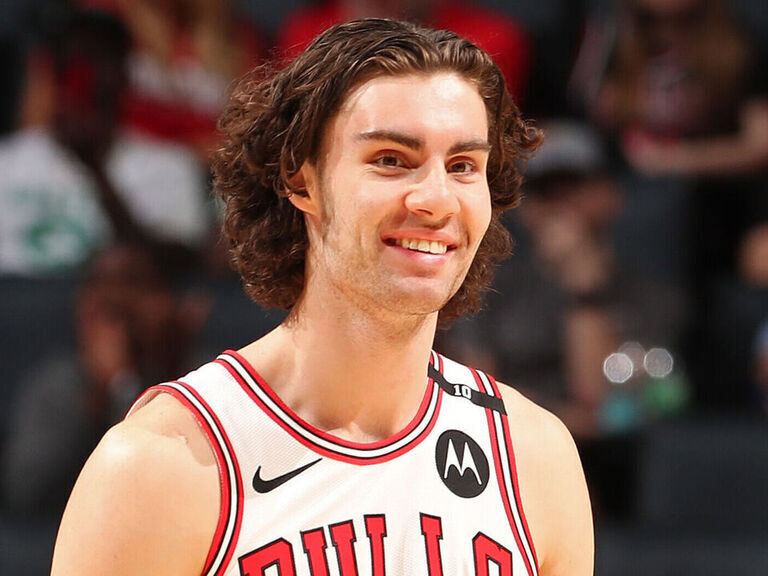 Giddey comes off bench vs. T-Wolves after 11-game absence