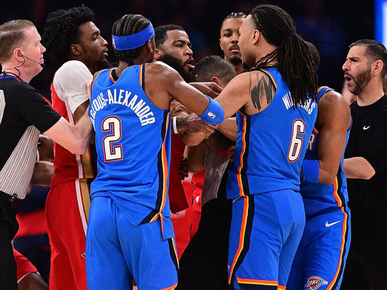 Thunder-Pelicans nearly brawl at buzzer after testy 4th quarter