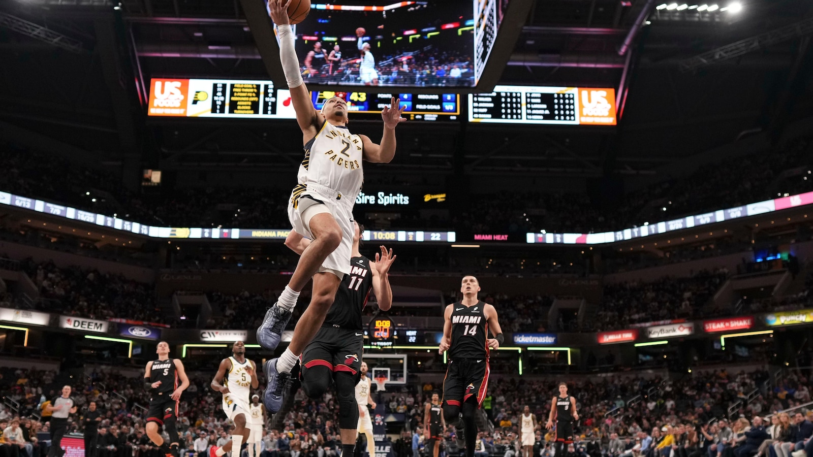 Andrew Nembhard scores 29 to help the Pacers beat the Heat 123-99 for a rare 2nd straight victory