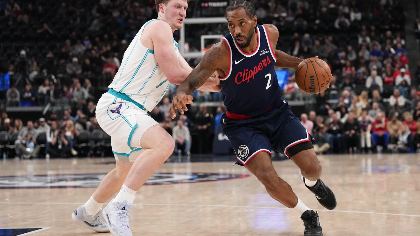 Leonard scores 35, Harden moves to 9th place on NBA's scoring list as Clippers beat Hornets 117-109