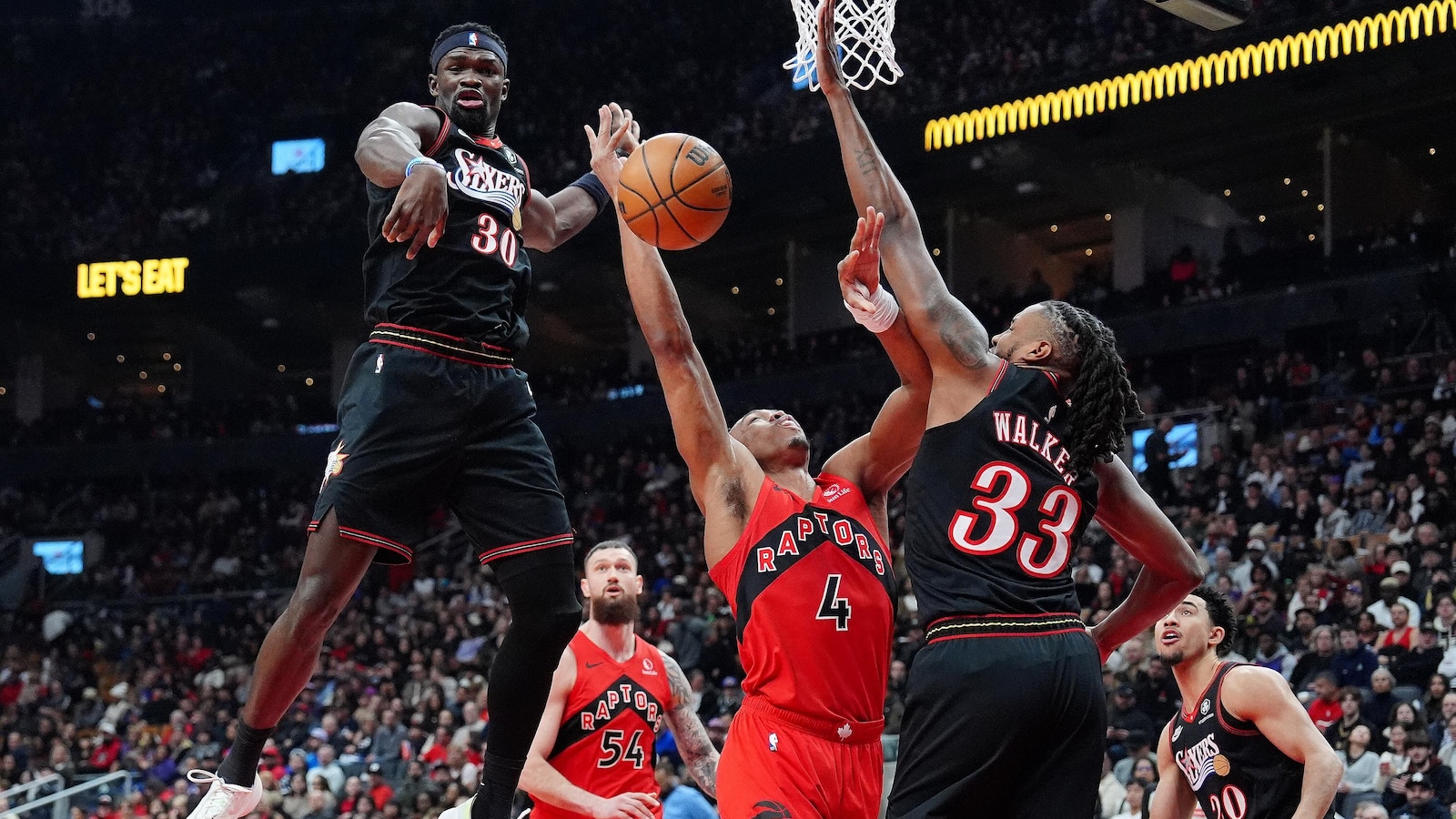 Scottie Barnes hits tiebreaking free throw in final second of OT as Raptors beat 76ers 116-115