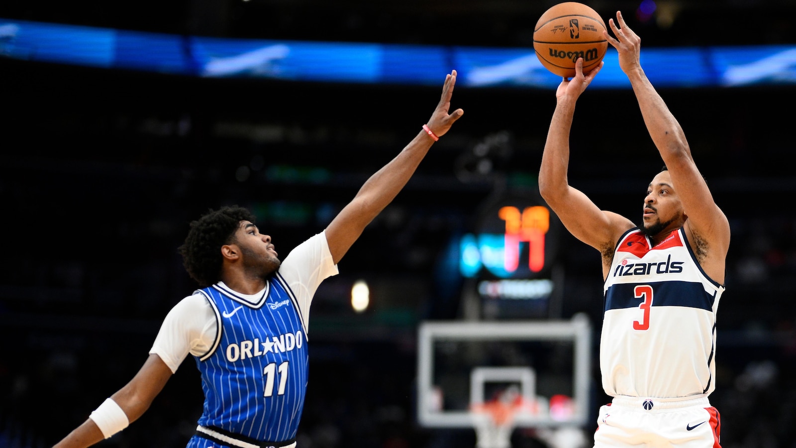 CJ McCollum steadies Wizards in 4th quarter of 120-112 win over Magic