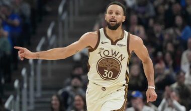 Balanced scoring, 23 3-pointers lead Warriors over Hornets, 136-116