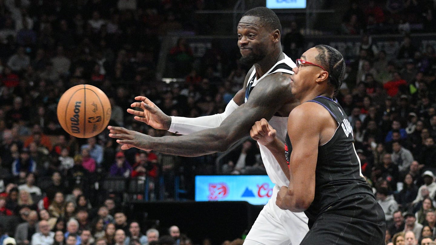 Amid Trade Buzz, Wolves Will Try to End Absurd Losing Streak in Toronto