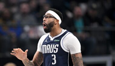 Anthony Davis (3) reacts to a foul call during the first quarter against the Brooklyn Nets at the American Airlines Center