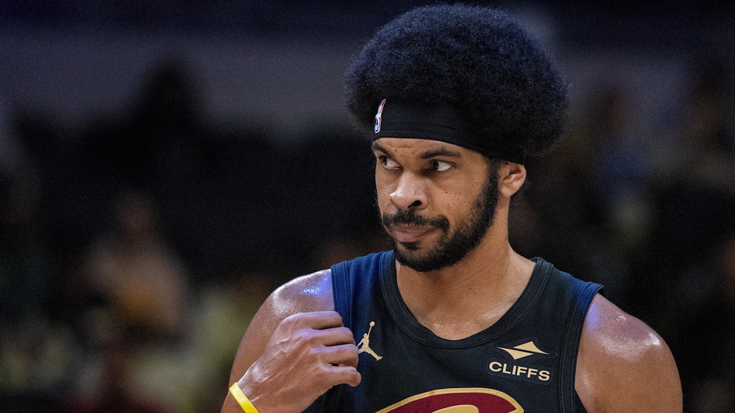 Jan 6, 2026; Indianapolis, Indiana, USA;  Cleveland Cavaliers center Jarrett Allen (31)  in the first half against the Indiana Pacers at Gainbridge Fieldhouse. Mandatory Credit: Trevor Ruszkowski-Imagn Images
