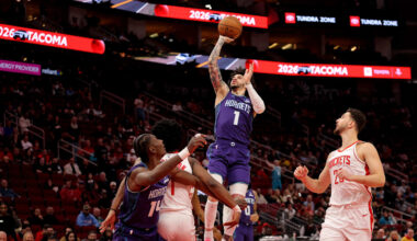 Rockets Get Blown Out in Back-to-Back Games, Lose to Hornets