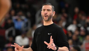 Dec 31, 2025; Chicago, Illinois, USA; New Orleans Pelicans head coach James Borrego directs his team against the Chicago Bulls during the first half at United Center. Mandatory Credit: Patrick Gorski-Imagn Images