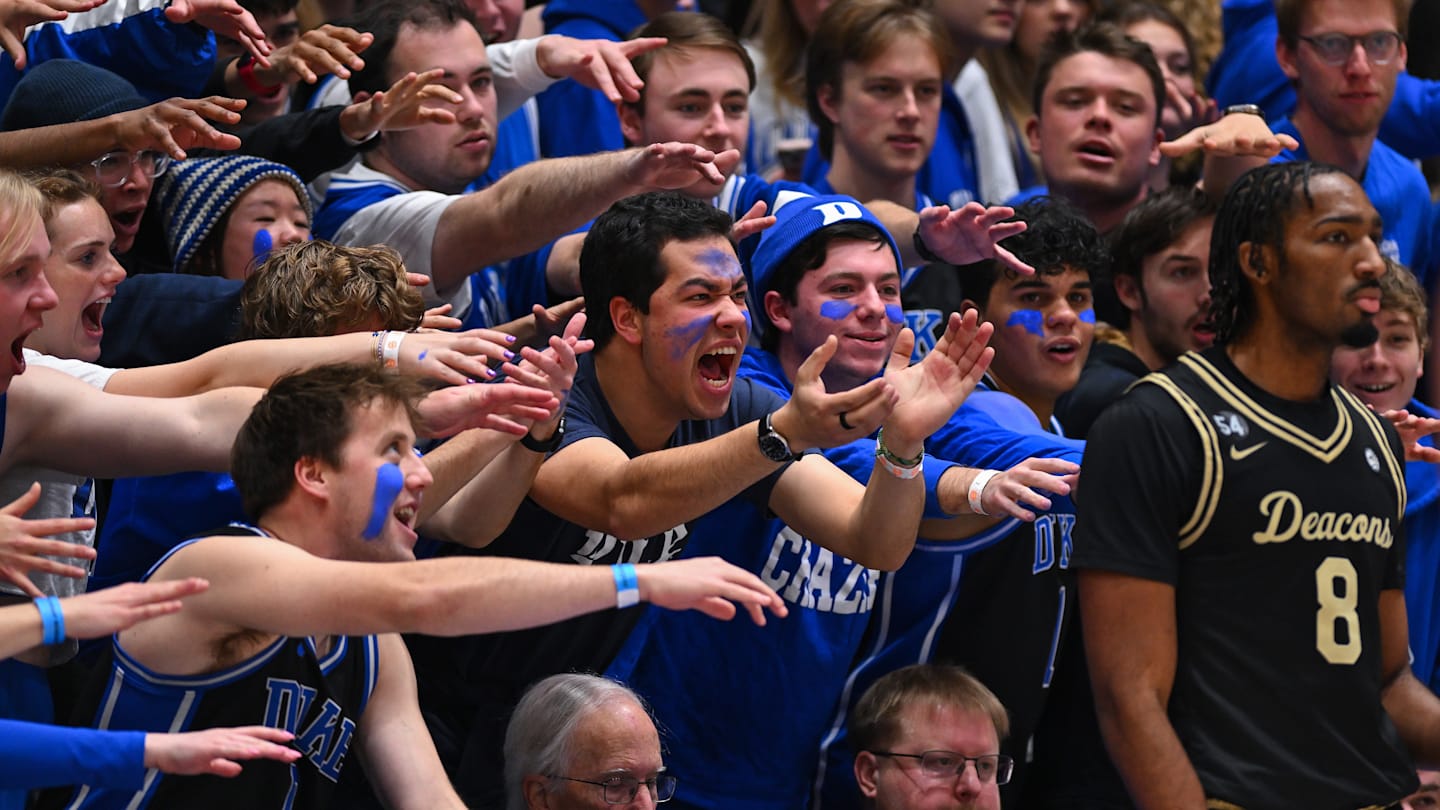 Kansas Jayhawks fans