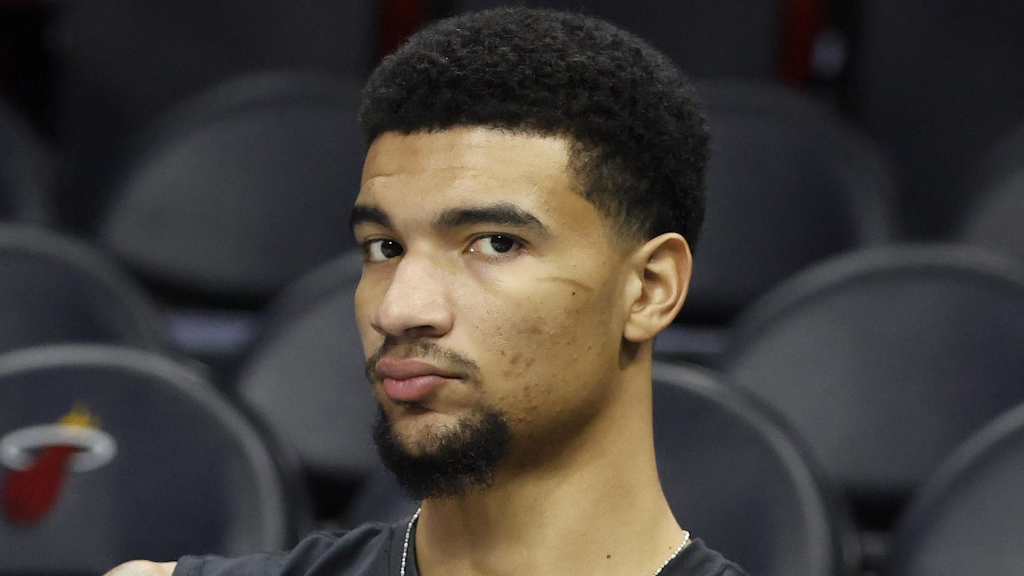 Nov 19, 2025; Miami, Florida, USA; Miami Heat center Kel'el Ware (7) watches warmups before the game against the Golden State Warriors at Kaseya Center. Mandatory Credit: Rhona Wise-Imagn Images