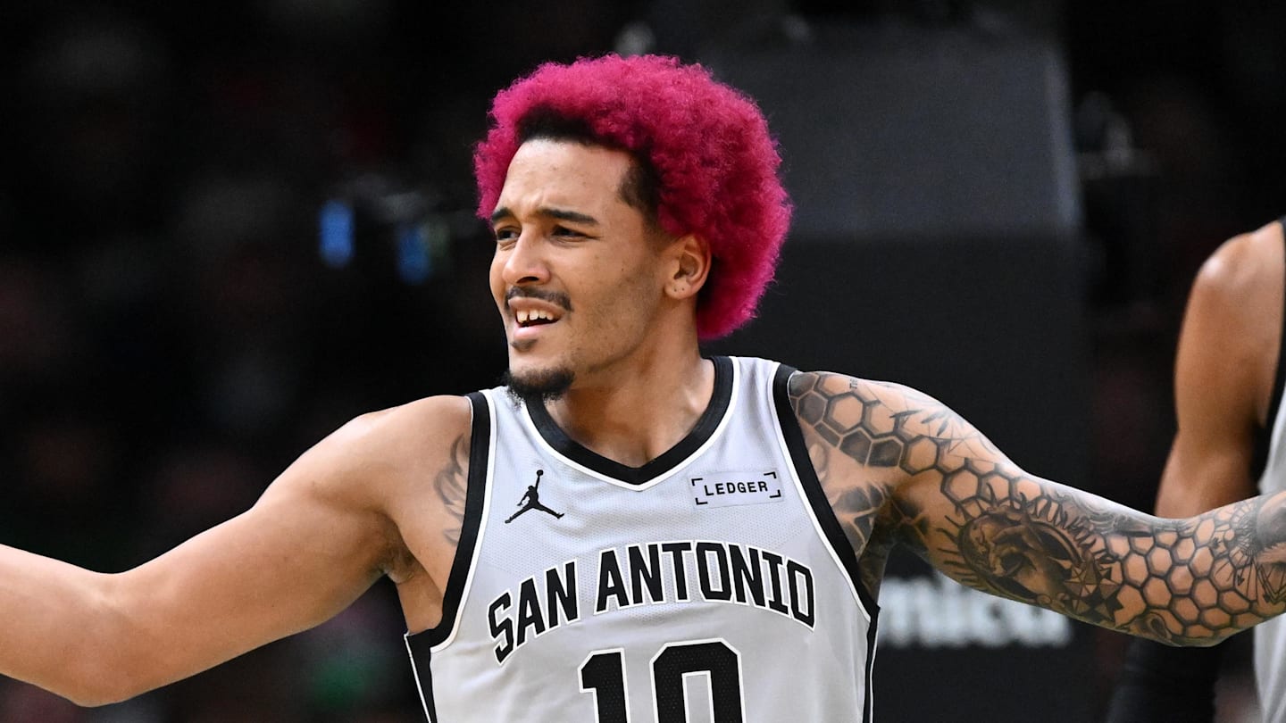 Jeremy Sochan reacts in disbelief