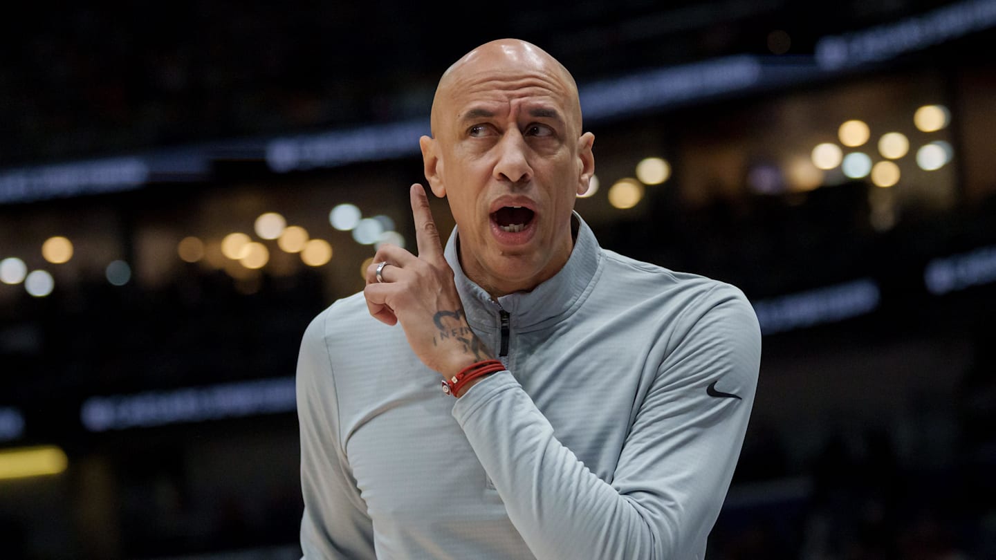 Doug Christie Stays Positive Amid Kings' Historic Losing Streak