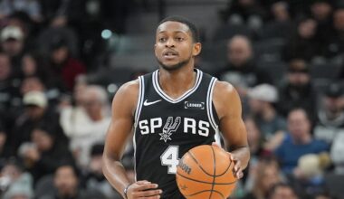 Jan 25, 2026; San Antonio, Texas, USA;  San Antonio Spurs guard De'aaron Fox (4) dribbles up the court in the first half against the New Orleans Pelicans at Frost Bank Center. Mandatory Credit: Daniel Dunn-Imagn Images