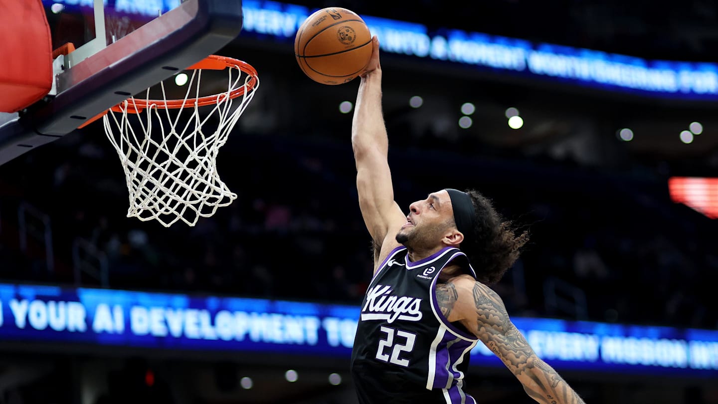 Breaking Down the Good and the Bad of Devin Carter’s Return to Kings' Rotation