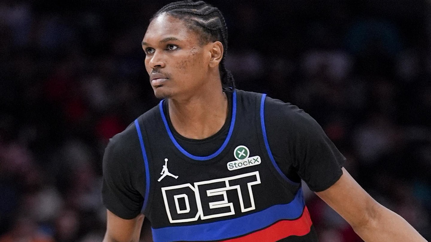 Feb 9, 2026; Charlotte, North Carolina, USA; Detroit Pistons guard/forward Ausar Thompson (9) brings the ball up court during the second half against the Charlotte Hornets at Spectrum Center. ]