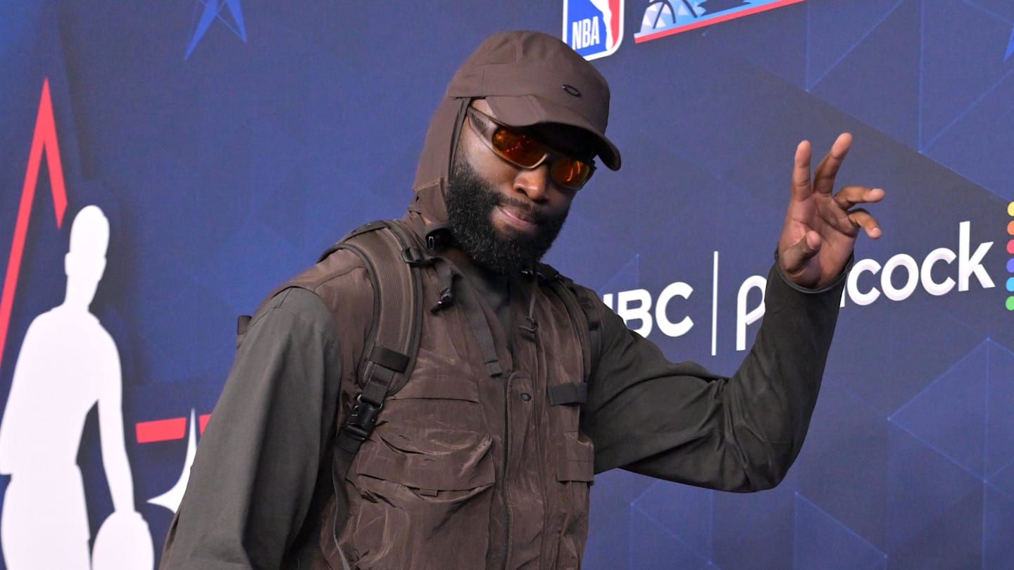 Beverly Hills Apologizes To Jaylen Brown, But Brown Says Saga Isn't Over Yet