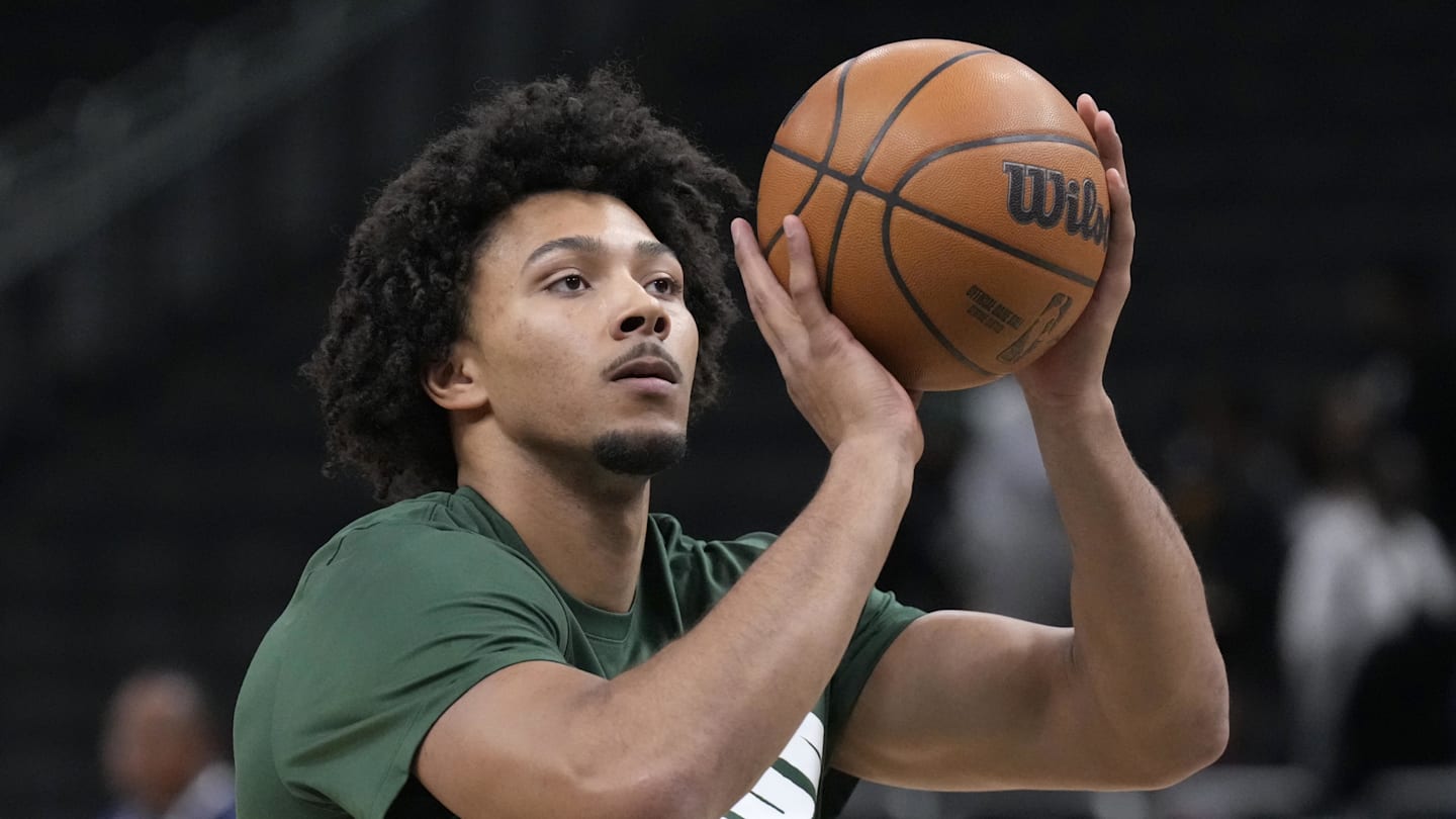 Milwaukee Bucks center Jericho Sims (00) puts up a shot during pregame warmups before a game against the San Antonio Spurs at Fiserv Forum on February 20, 2025.
