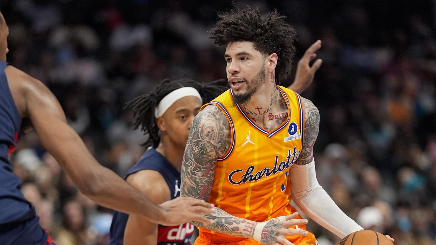 Hornets Pack the Brooms, Looking for a Season-Sweep Against the Wizards