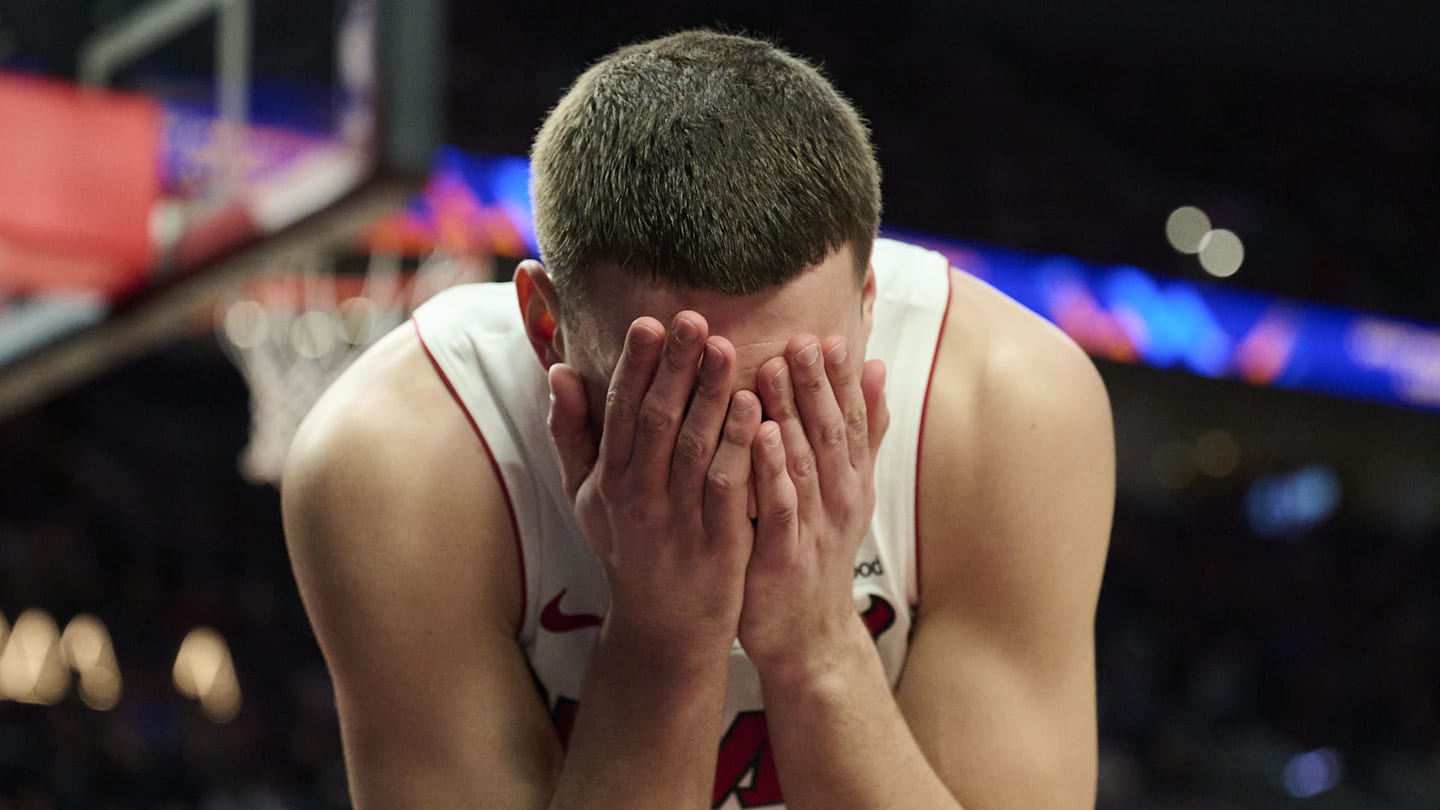 Miami Heat forward Nikola Jovic (5) covers his face (Mandatory Credit: Troy Wayrynen-Imagn Images)
