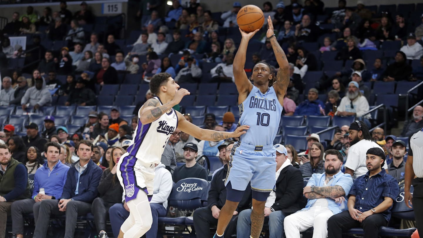 Former Mountaineer Javon Small Sets Career High in Big Night vs. Kings