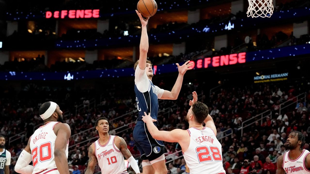 Amen Thompson's near triple-double lifts Rockets over Mavericks in thrilling finish