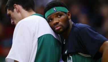 McCarty, DeClercq born; Saunders traded; Kite cut