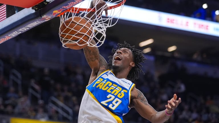 Indiana Pacers guard Quenton Jackson (29) gets a dunk against...