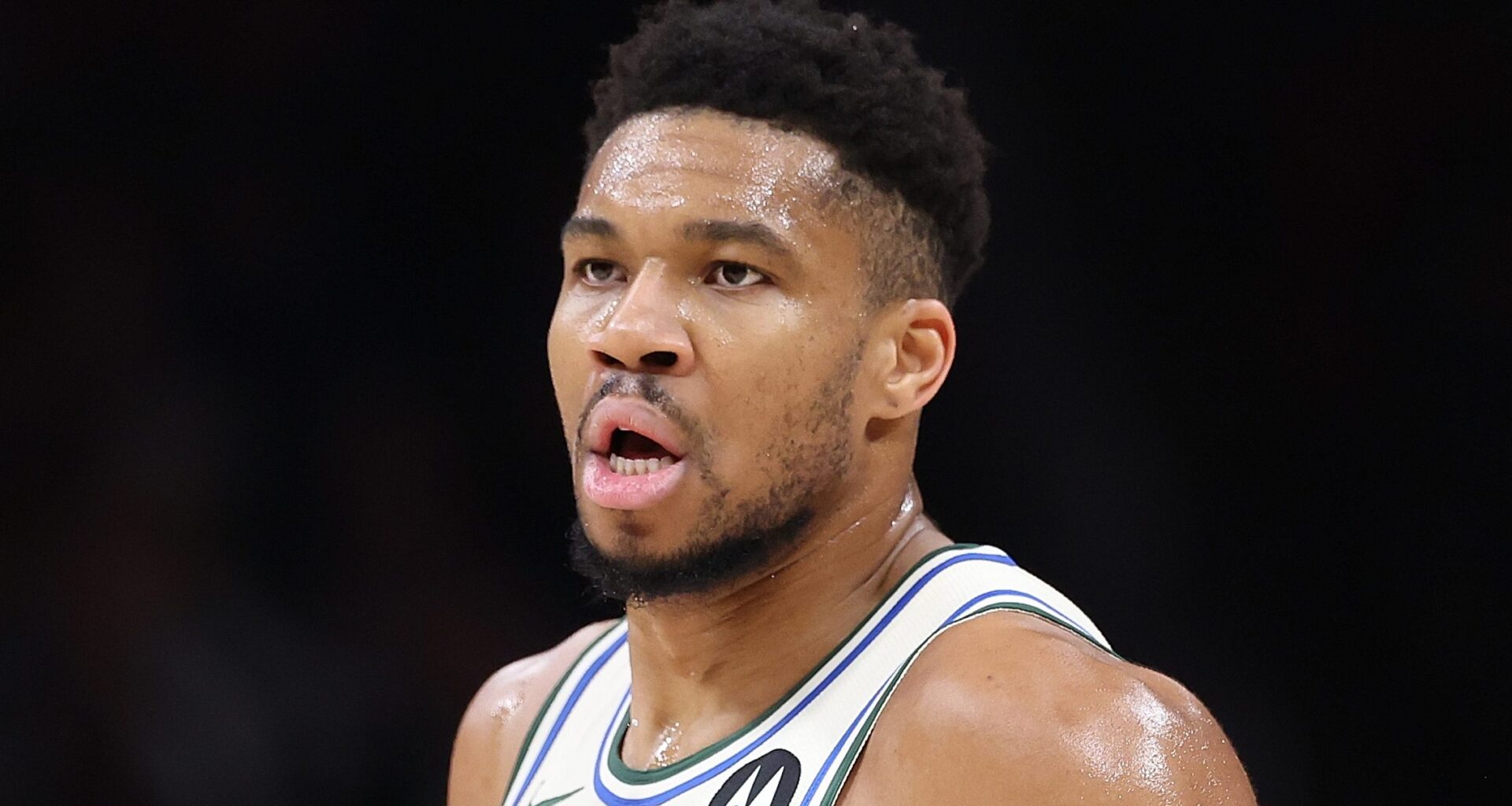 How Lakers Win With Giannis Antetokounmpo Staying Put