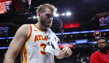 New Hawks Starting Center Puts Up Stunning Statline In Debut