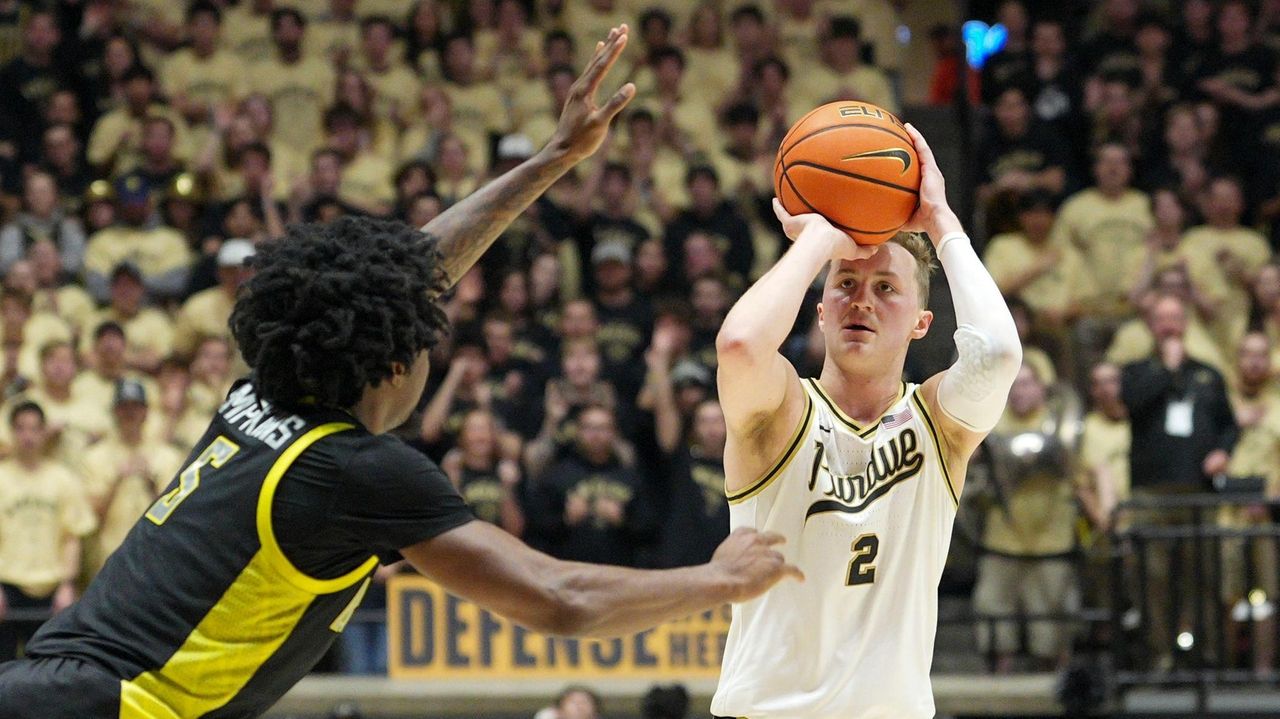 Fletcher Loyer goes 10 of 14 on 3s in last 2 games to break out of slump and steady No. 12 Purdue