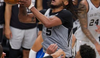 Castle's 40-point triple-double fuels surging Spurs past Mavericks for 4th straight victory