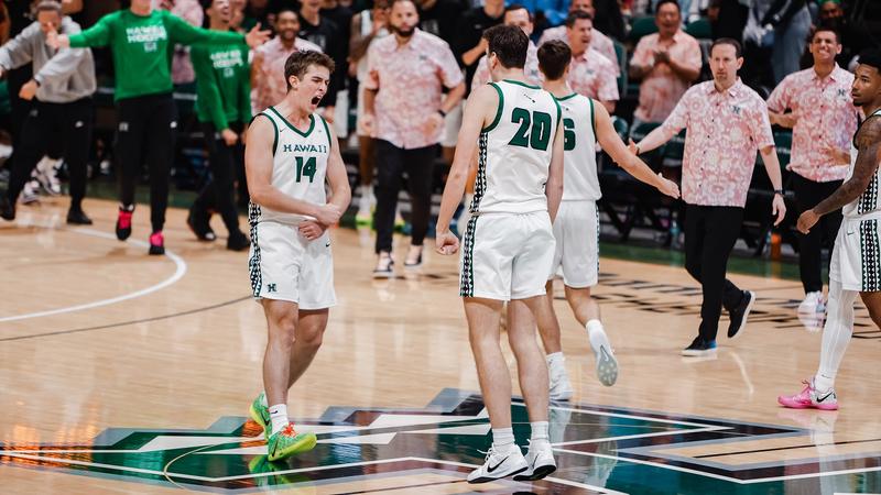 Men's Basketball Holds Off UC San Diego, Ties for Big West Lead