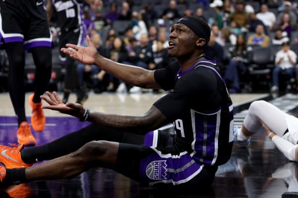 Kings hope to avoid unfortunate franchise history against Pelicans
