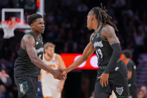 Timberwolves, buoyed by newcomer Ayo Dosunmu, battle Blazers