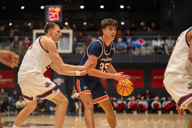 Men's Basketball Suffers Road Loss at Saint Mary's