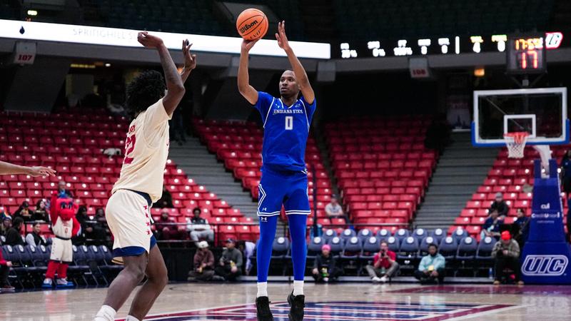 Young added to State Farm College 3-Point Championship Watch List