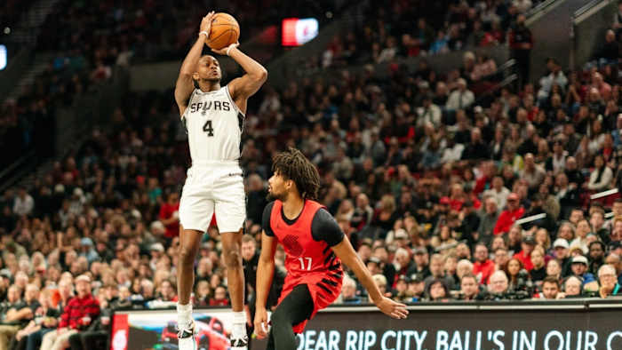 Spurs guard De’Aaron Fox named as injury replacement for NBA All-Star Game