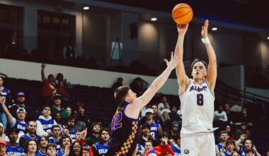 Men's Basketball Defeats Northern Iowa in High-Level Game