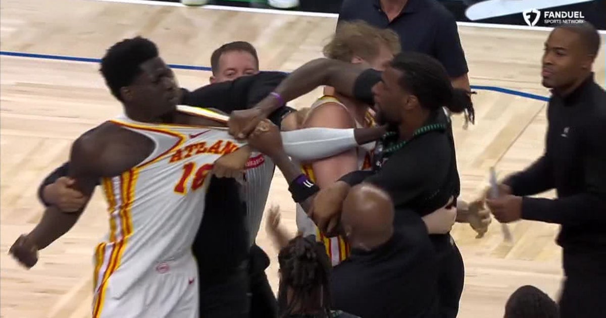 Naz Reid ejected during jersey-grabbing scuffle against Hawks Monday night