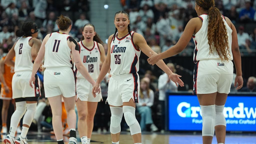 UConn, UCLA lead early reveal of NCAA women's top 16 seeds