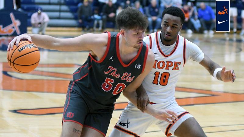 Men's Basketball Outlasts Olivet, Seizes Share of MIAA Lead on Senior Day