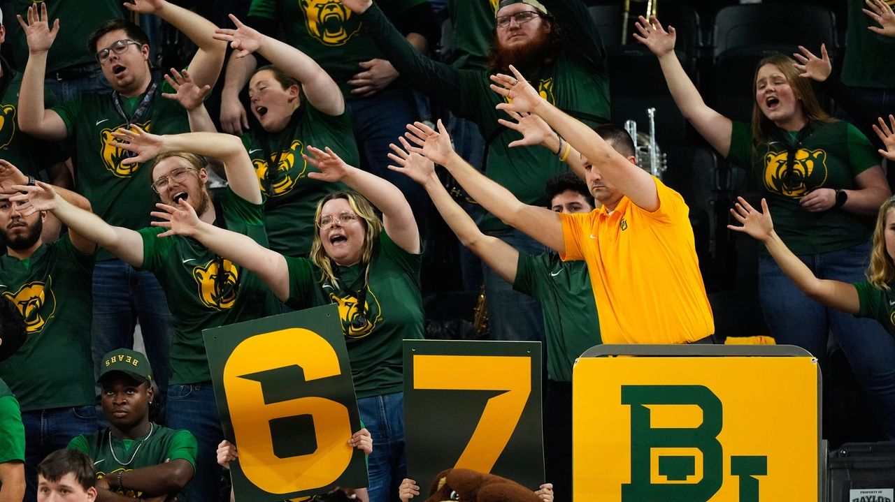 The '6-7' craze is going strong at NBA and college basketball games