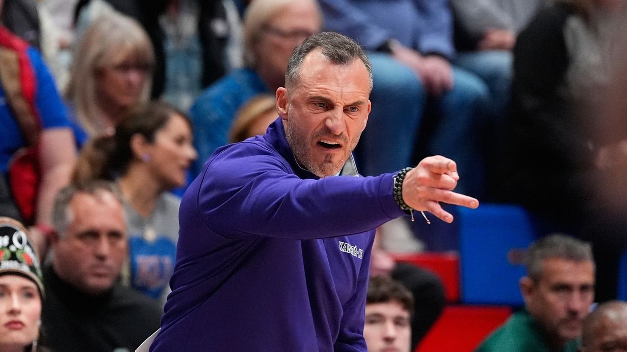 Green Bay's Doug Gottlieb gets 1-game suspension from Horizon League after criticizing officiating