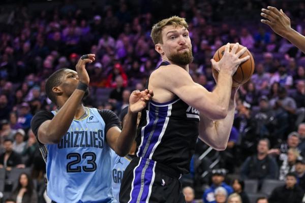 Report: Kings’ Domantas Sabonis, Zach LaVine have season-ending surgeries