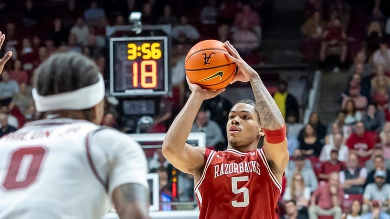 Arkansas guard Darius Acuff Jr. (5) shoots during the first...