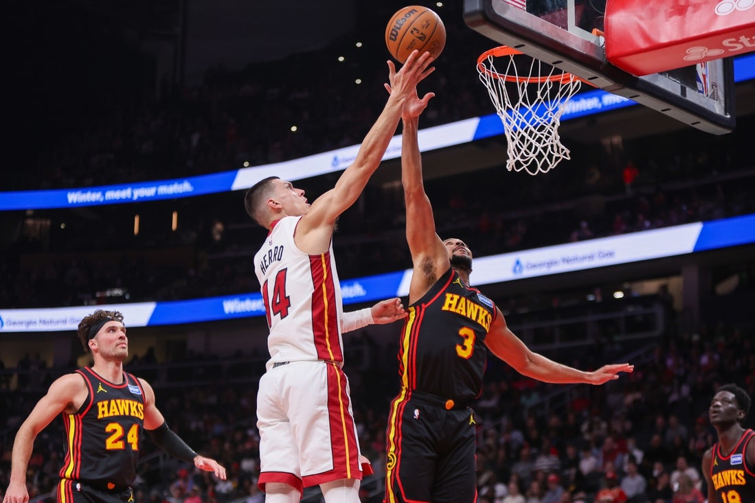 Tyler Herro stars in return as Heat earn key win vs. Hawks