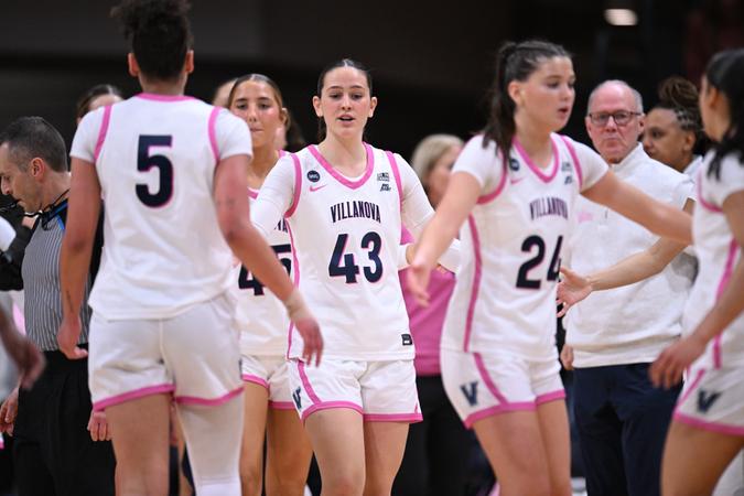 Women's Basketball Hosts Marquette Sunday for Senior Day