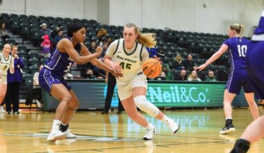 WOMEN'S BASKETBALL HOLDS ON AGAINST STONEHILL TO WIN FIFTH STRAIGHT GAME ON SATURDAY AFTERNOON